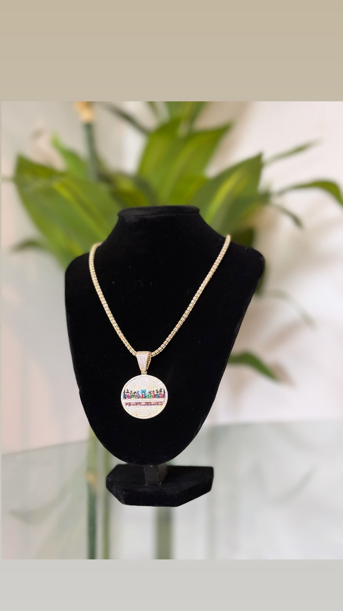 22” Ice Chain – Round Pendant