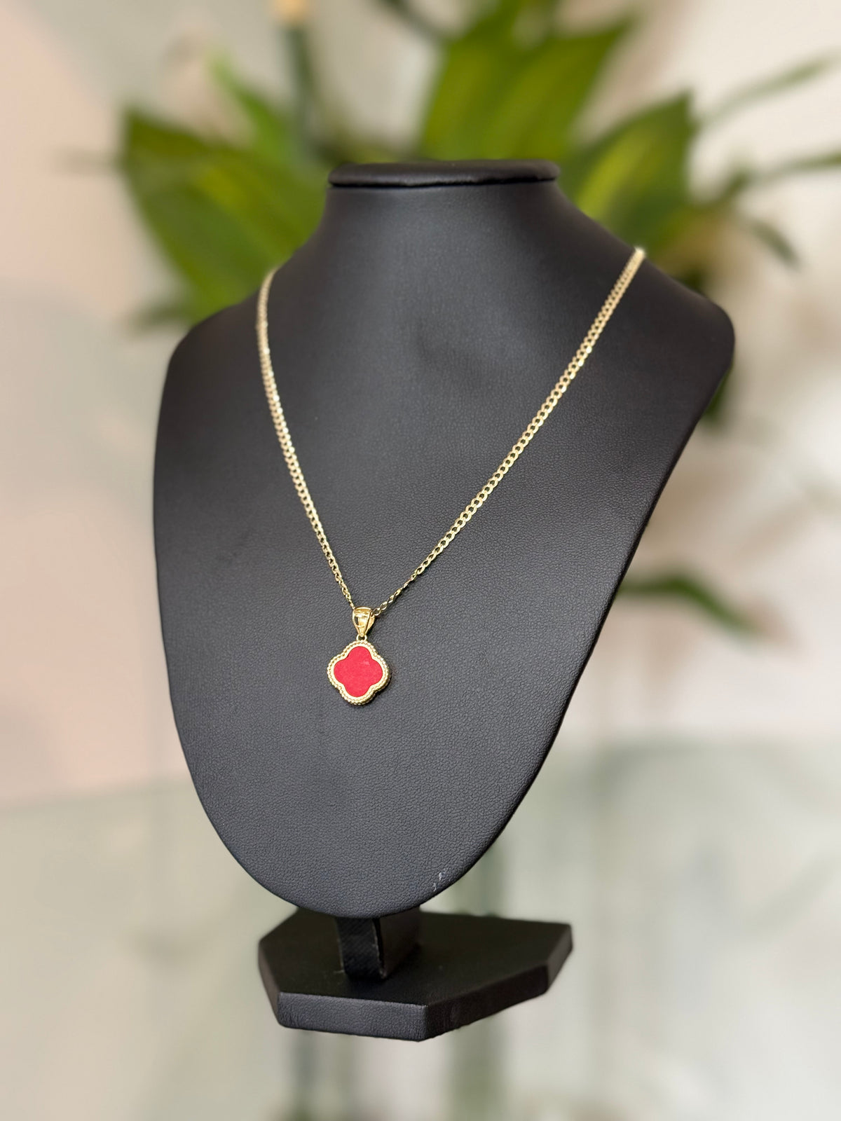 14K Gold Cuban Chain & Clover Pendant