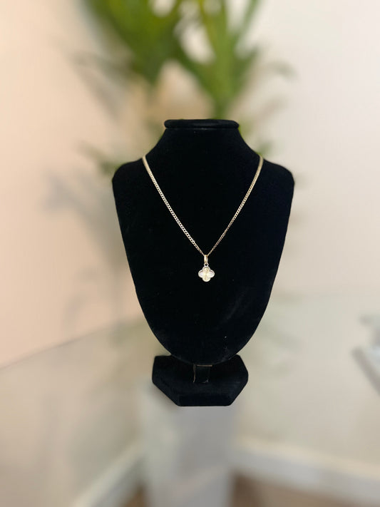 Floral Pendant Necklace