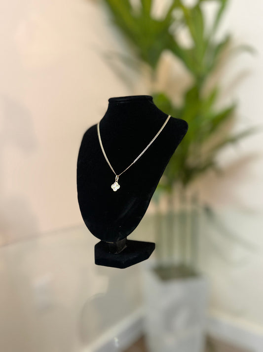 Floral Pendant Necklace